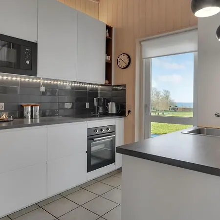 Vakantiehuis Four-bedroom In