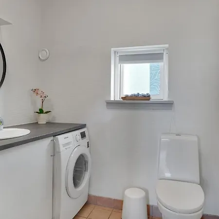 Four-bedroom In Vakantiehuis *